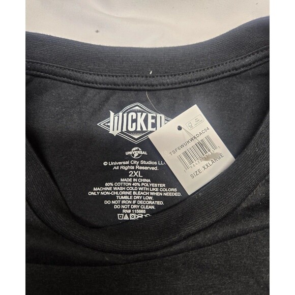 WICKED Movie 2XL Logo T-shirt Tee Wizard Of Oz Heat Reactive Changing Black Top - Picture 4 of 5